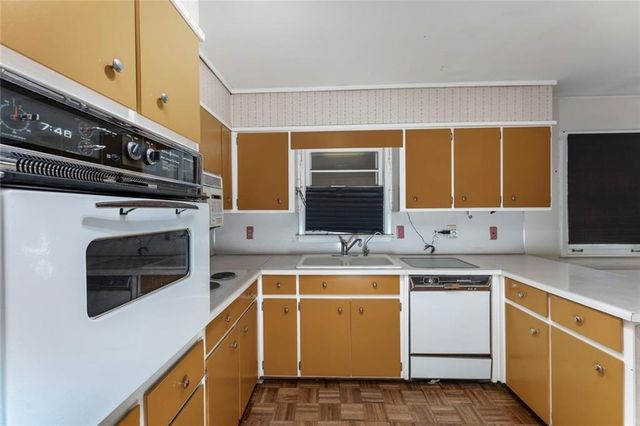 4260 Bingham Court, Stone Mountain, GA 30083