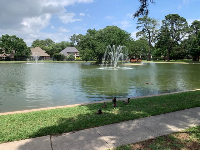 11727 Lochberry Court, Tomball, TX 77377