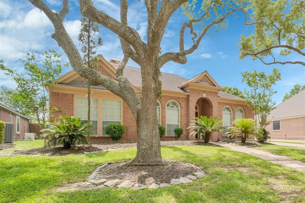 11727 Lochberry Court, Tomball, TX 77377