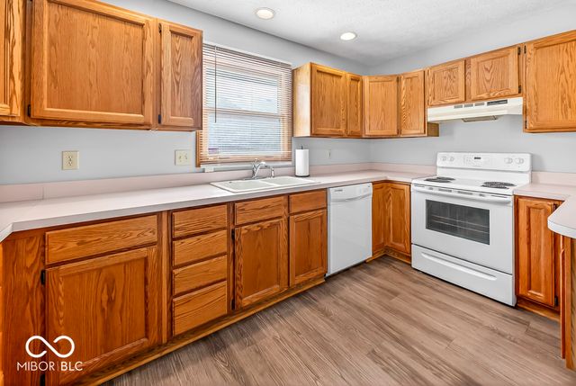 451 Pebble Way, Greenwood, IN 46142