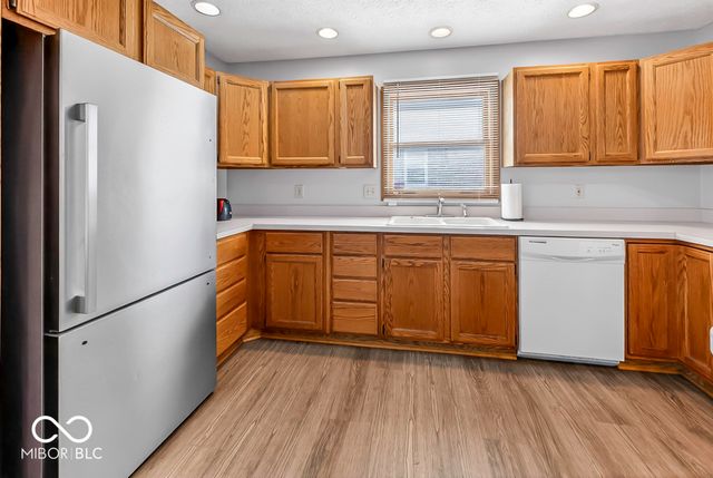 451 Pebble Way, Greenwood, IN 46142