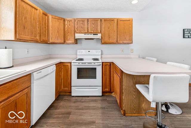 451 Pebble Way, Greenwood, IN 46142