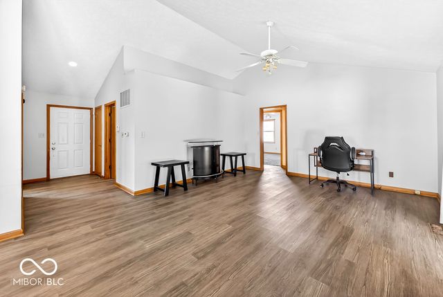 451 Pebble Way, Greenwood, IN 46142