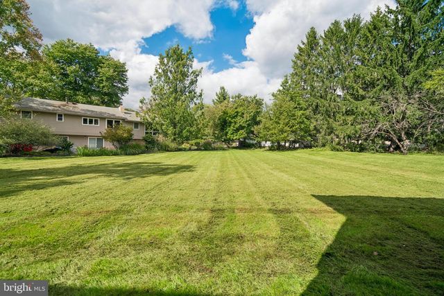 109 MAGNOLIA PL, North Wales, PA 19454