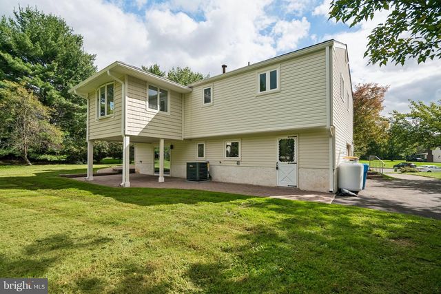 109 MAGNOLIA PL, North Wales, PA 19454
