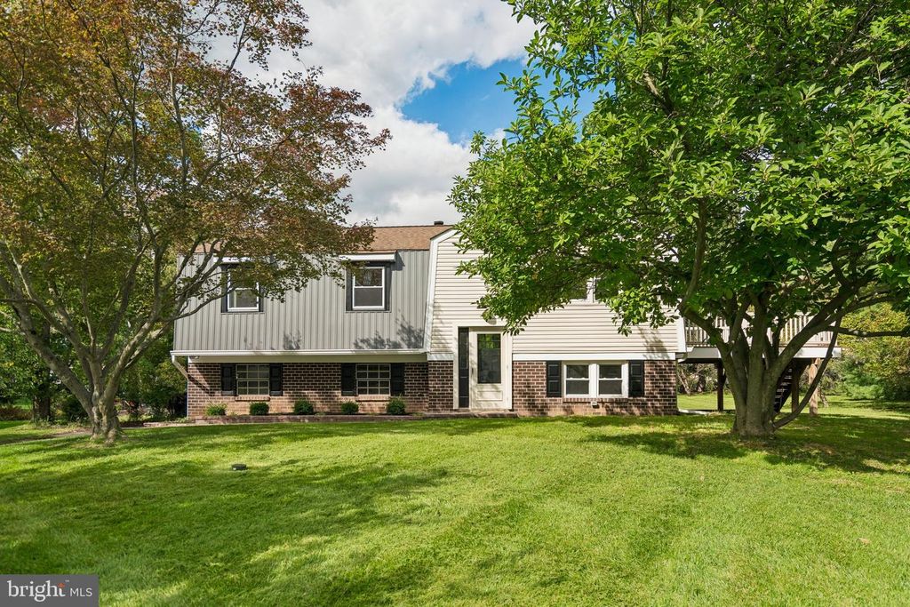 109 MAGNOLIA PL, North Wales, PA 19454