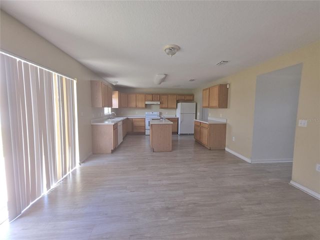 145 VISTA VIEW AVENUE, Eagle Lake, FL 33839