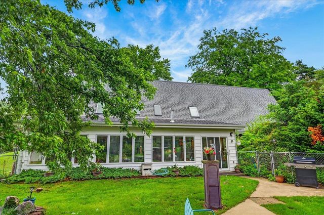 541 Union Road, Brooklyn, WI 53521