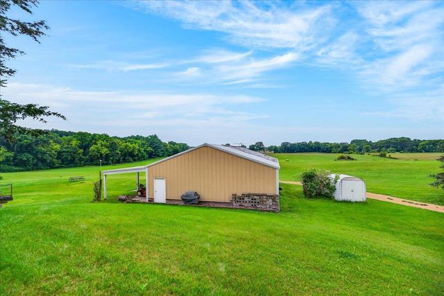 541 Union Road, Brooklyn, WI 53521