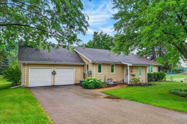 541 Union Road, Brooklyn, WI 53521