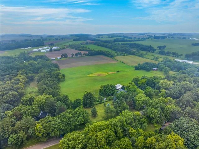 541 Union Road, Brooklyn, WI 53521