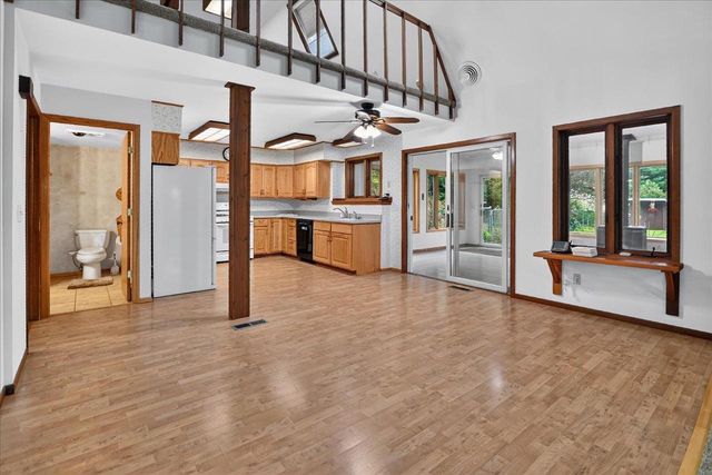 541 Union Road, Brooklyn, WI 53521