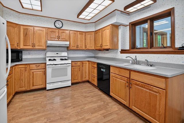 541 Union Road, Brooklyn, WI 53521