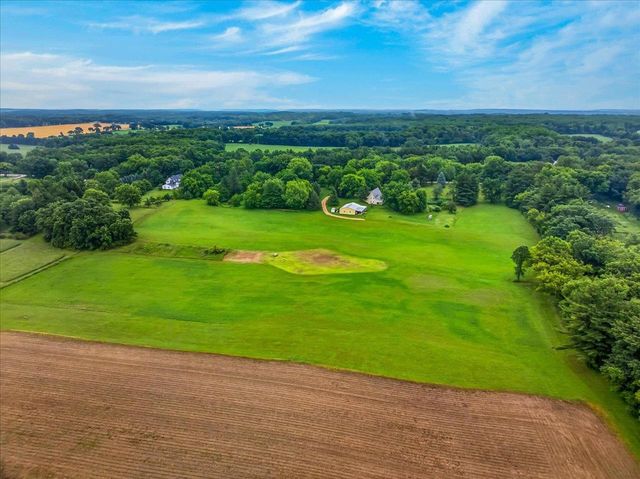 541 Union Road, Brooklyn, WI 53521