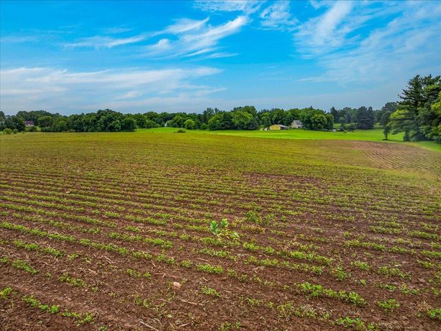 541 Union Road, Brooklyn, WI 53521