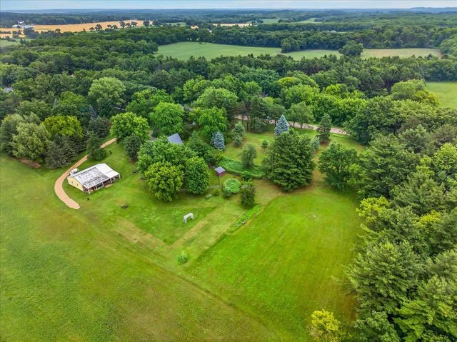 541 Union Road, Brooklyn, WI 53521