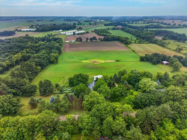 541 Union Road, Brooklyn, WI 53521