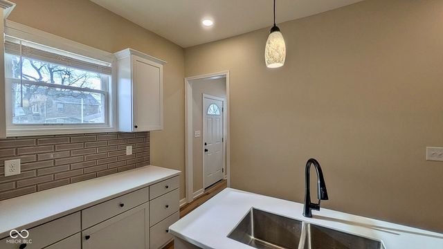 3256 Ruckle Street, Indianapolis, IN 46205