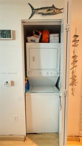 3180 SW 22nd Ter 207, Miami, FL 33145