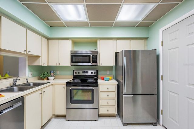 504 CORDOVA GREEN, Seminole, FL 33777