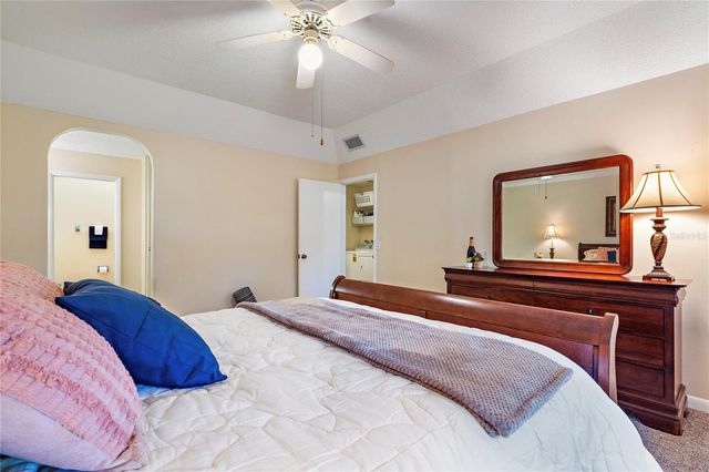 504 CORDOVA GREEN, Seminole, FL 33777
