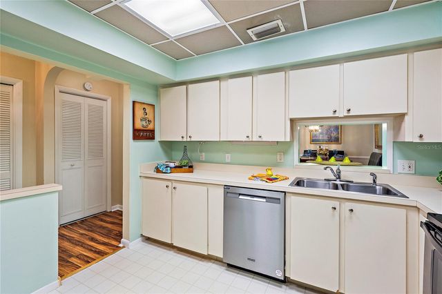 504 CORDOVA GREEN, Seminole, FL 33777