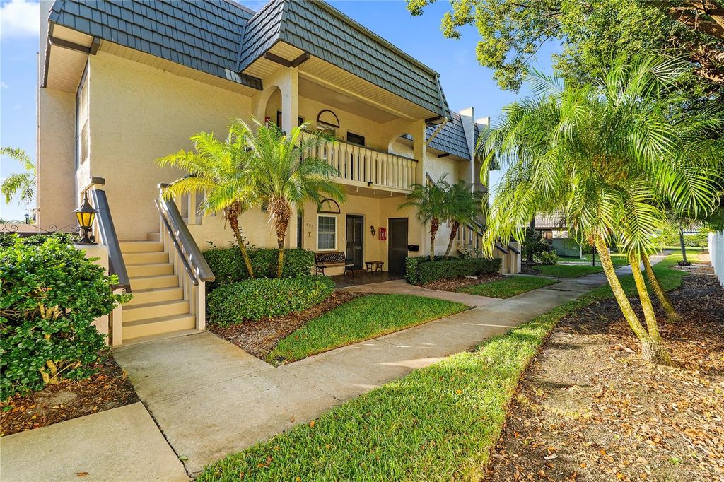 504 CORDOVA GREEN, Seminole, FL 33777