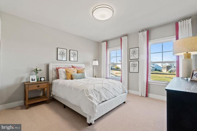 2919 BLUE SKIES LN, Upper Marlboro, MD 20774