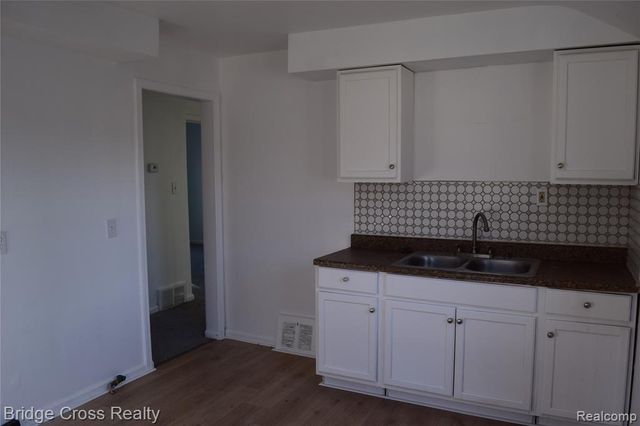 8515 Stout Street, Detroit, MI 48228