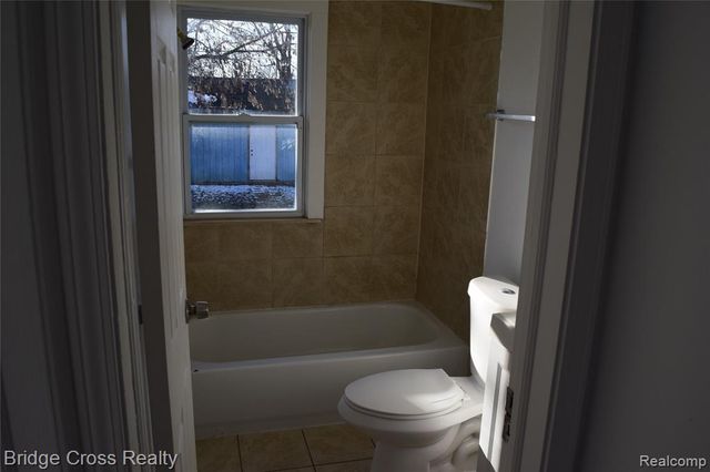 8515 Stout Street, Detroit, MI 48228