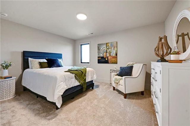 16071 S Twilight Lane, Olathe, KS 66062