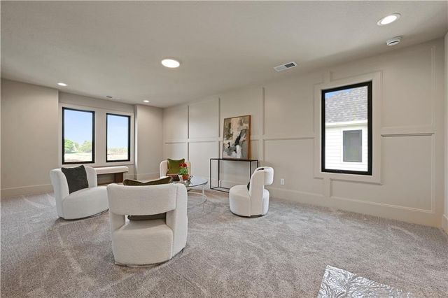 16071 S Twilight Lane, Olathe, KS 66062