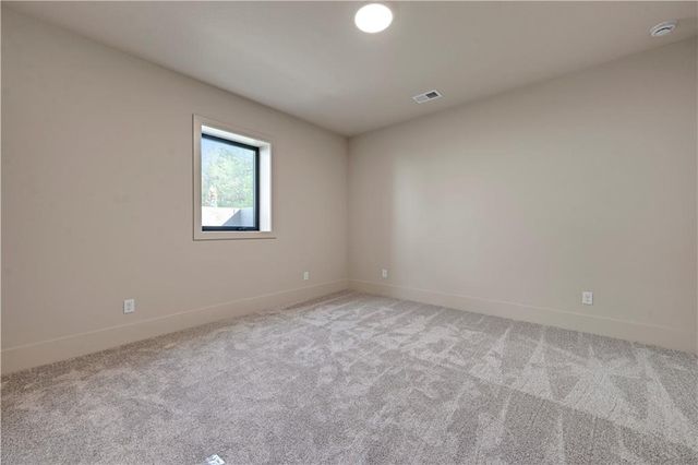 16071 S Twilight Lane, Olathe, KS 66062