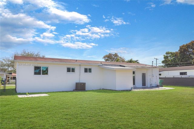 3800 SW 104th Ave, Miami, FL 33165