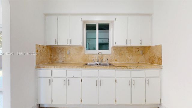 3800 SW 104th Ave, Miami, FL 33165