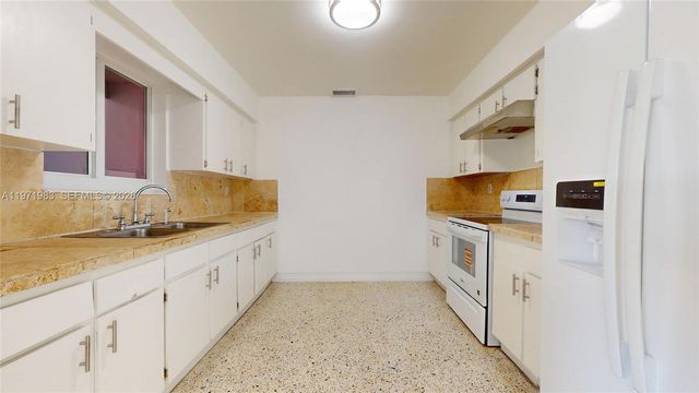 3800 SW 104th Ave, Miami, FL 33165