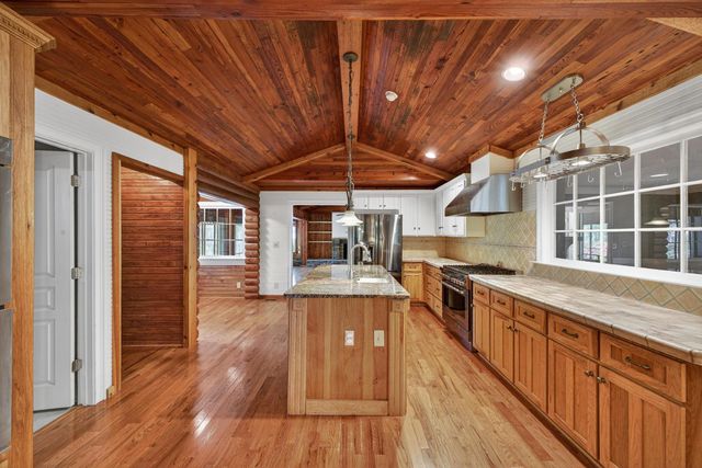 17 Inverness Street E, Aiken, SC 29803