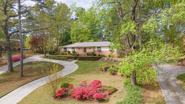 17 Inverness Street E, Aiken, SC 29803