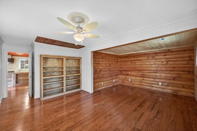 17 Inverness Street E, Aiken, SC 29803