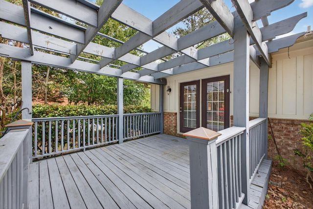 17 Inverness Street E, Aiken, SC 29803