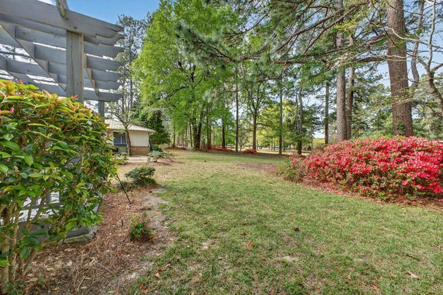 17 Inverness Street E, Aiken, SC 29803