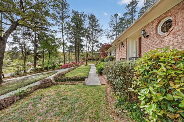 17 Inverness Street E, Aiken, SC 29803