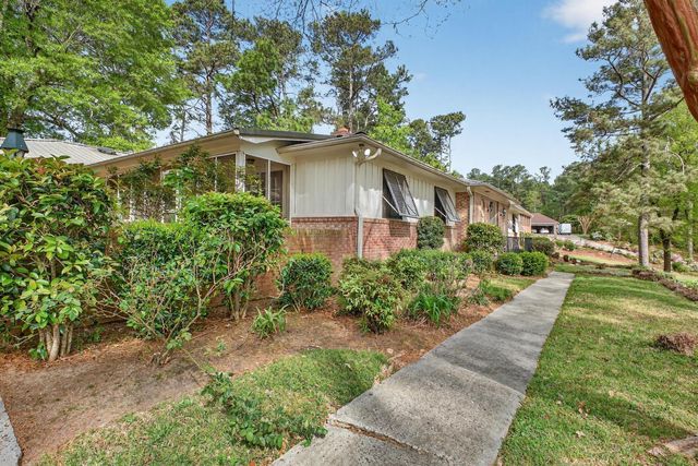 17 Inverness Street E, Aiken, SC 29803
