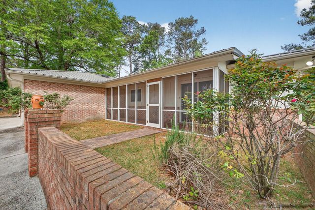 17 Inverness Street E, Aiken, SC 29803