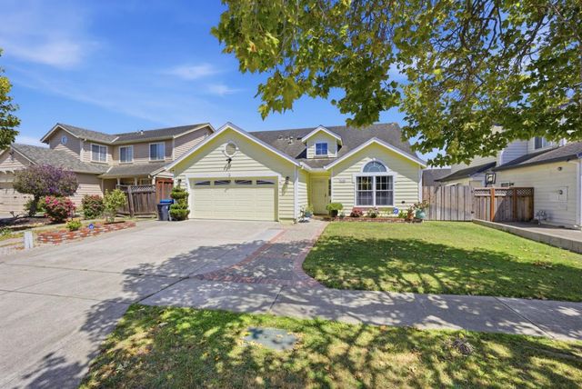 1774 Declaration Street, Salinas, CA 93906