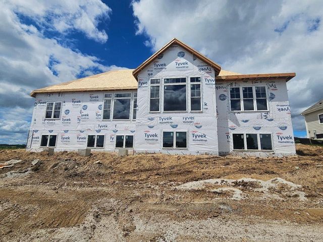 1607 Sauk TRAIL, Waukesha, WI 53189