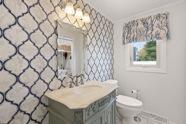 76 Mary Ann Way, North Attleboro, MA 02760