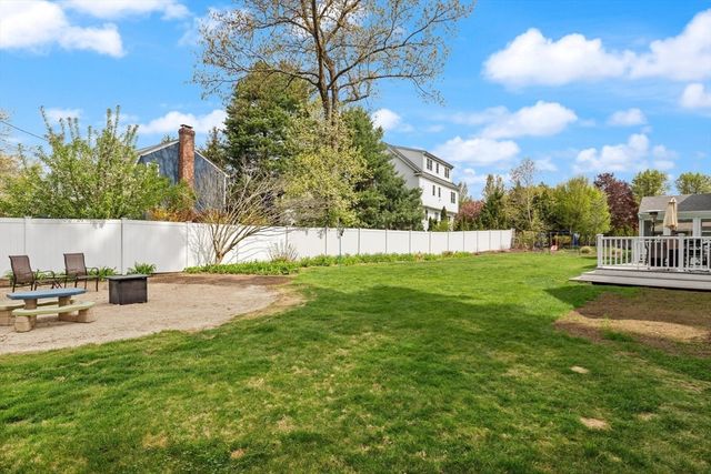 76 Mary Ann Way, North Attleboro, MA 02760