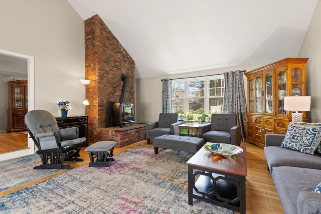 76 Mary Ann Way, North Attleboro, MA 02760