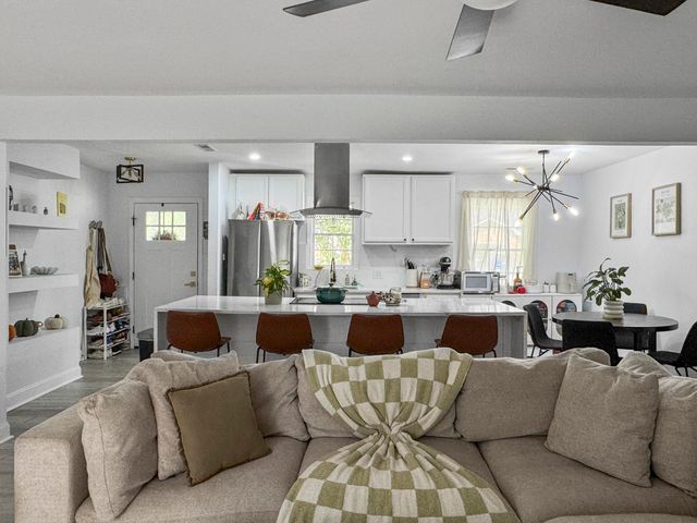 134 Larson Drive, Summerville, SC 29485